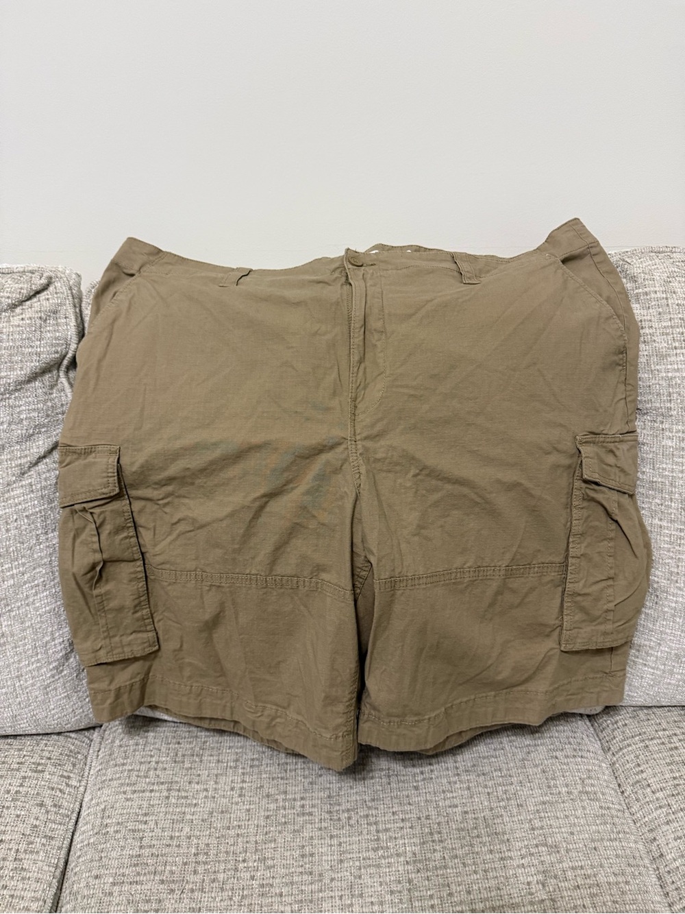 Nautica Men's Cargo Shorts in Khaki Green